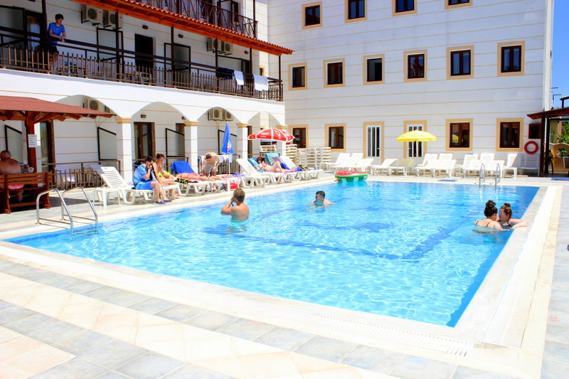 Hotel Lefkimi