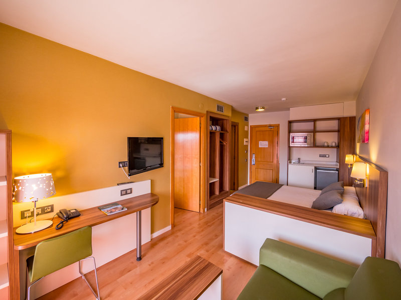 Golden Avenida Suites