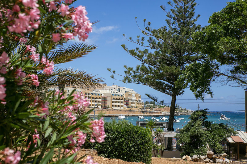 Beach Garden Hotel