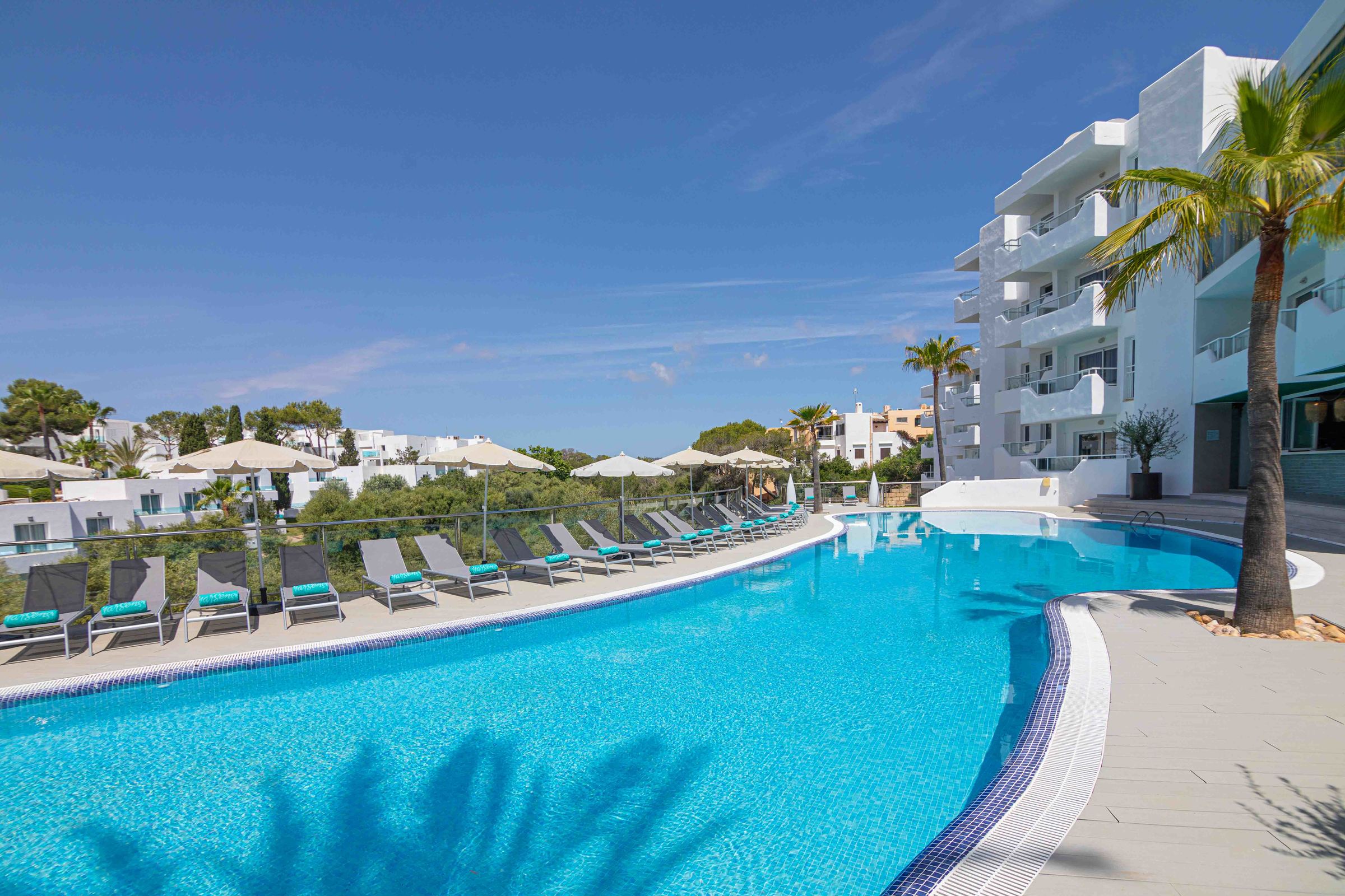 Ferrera Beach Apartments