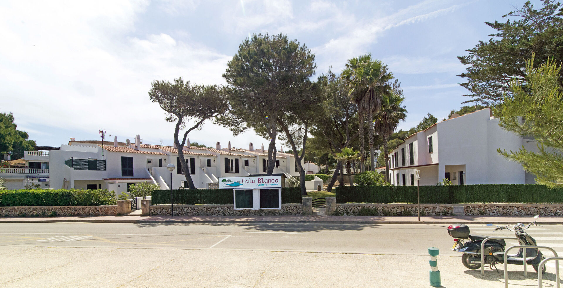 Apartamentos Cala Blanca