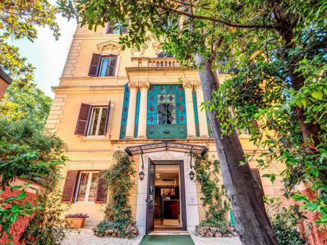Rome: 19th Century Villa Great for Couples - From £159pp
