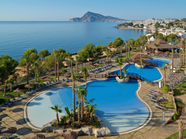 Costa Blanca: Beachfront Short Stay with Breakfast - From £219pp