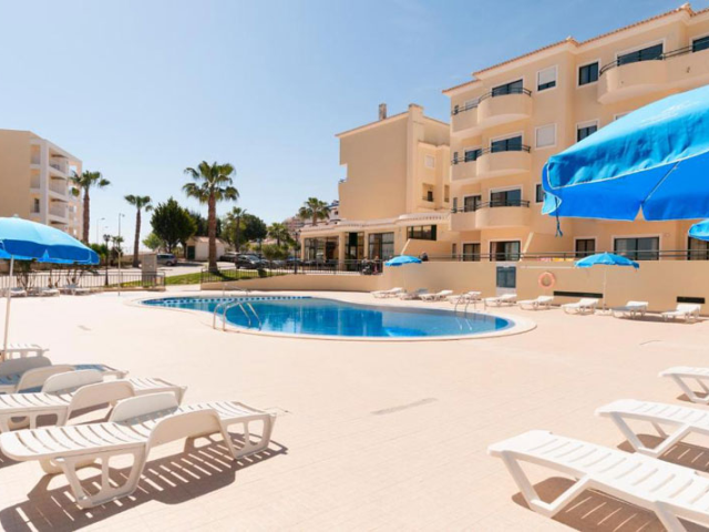 Algarve: Great Value Week with FREE Child Place - from £109pp